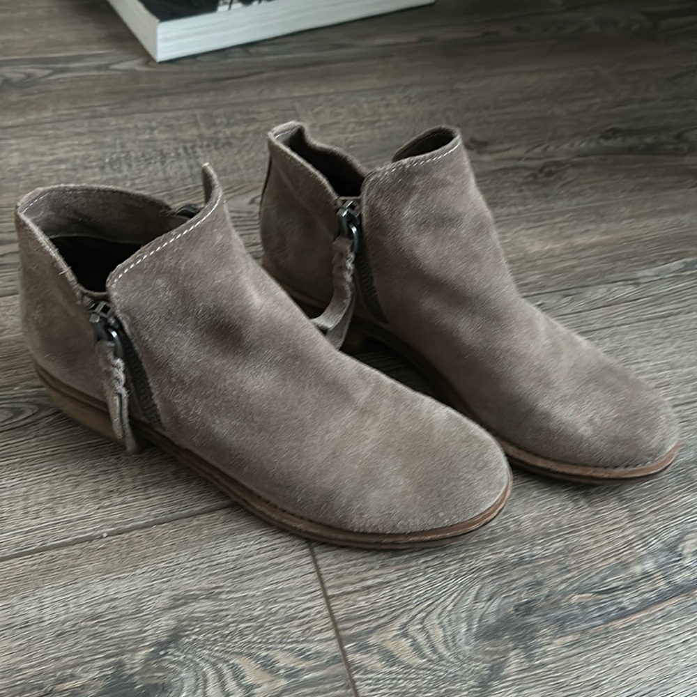 Dolce Vita ankle boots